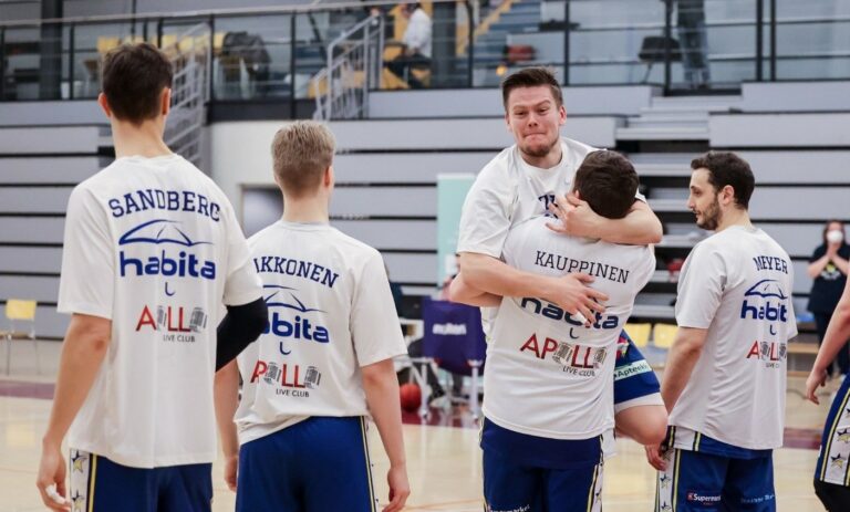 ToPo siirtyi 2-0-johtoon Divisioona A:n välierissä