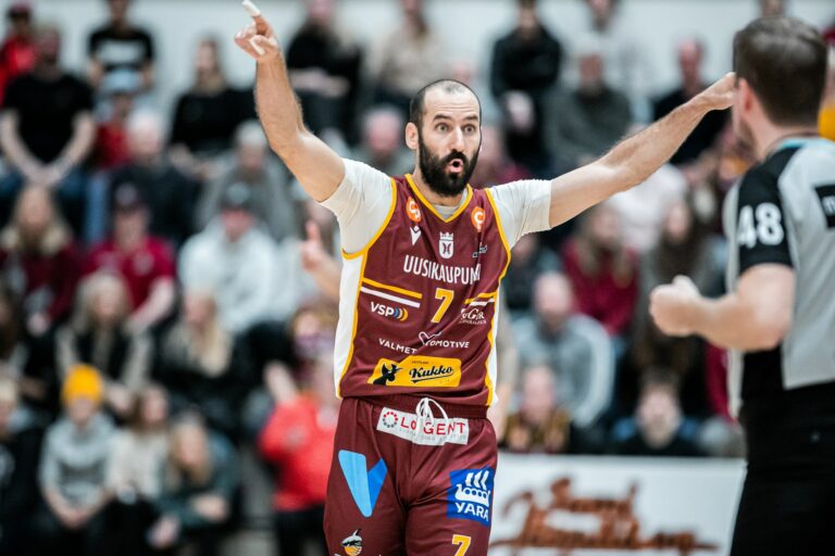 Sarcevic 3000 runkosarjasyötön rajapyykkiin