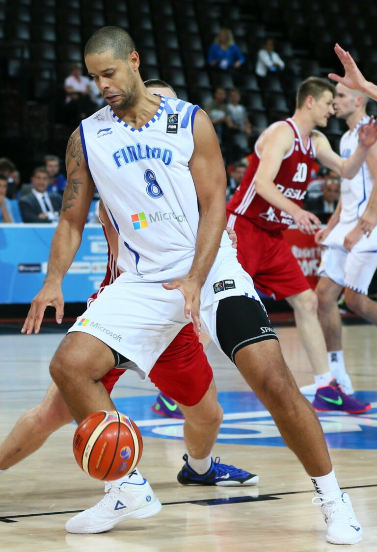 Leen Steaua Bukarestille kotivoitto Eurocupissa