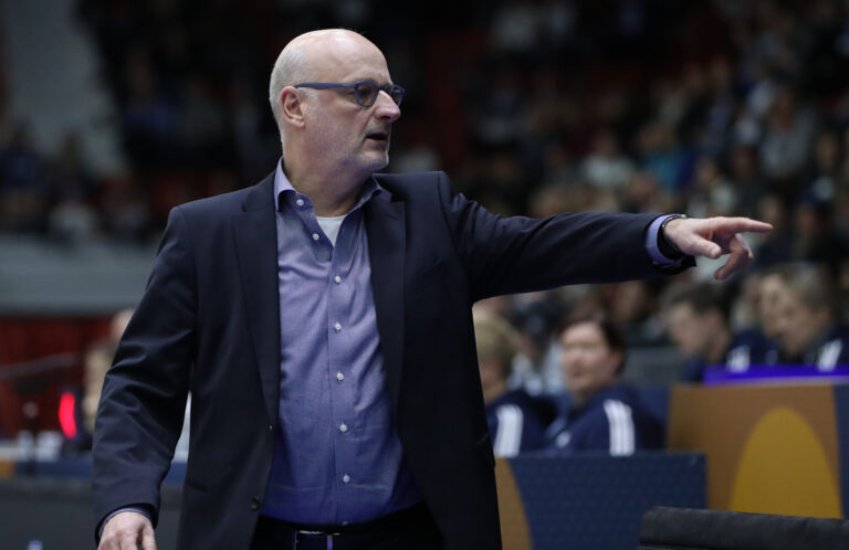 Susijengi valmistavissa maaotteluissa Latvian ja Liettuan kimppuun