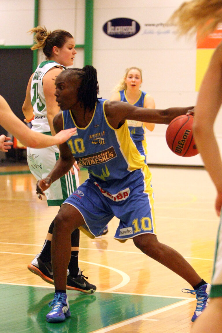 Kenya Robinson ensimmäisenä yli 6000 levypallon