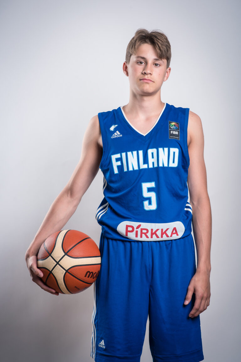 Suomen 16-vuotiaat pojat hävisivät vieraissa Latvialle