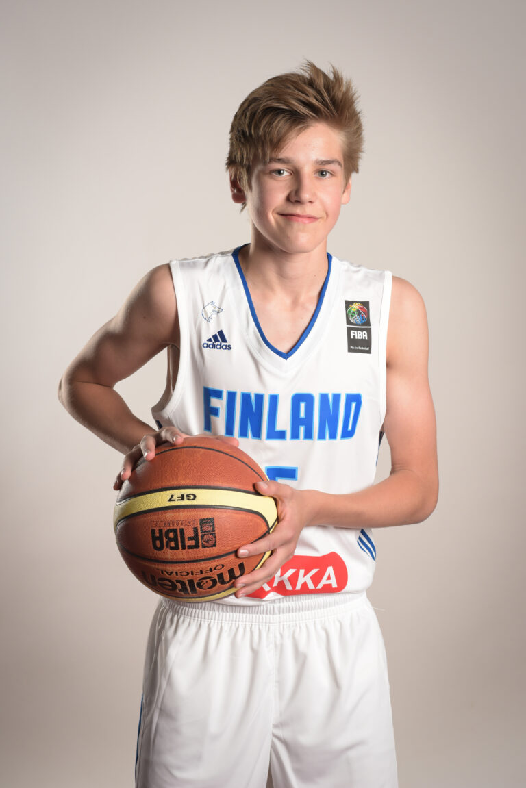 Suomen 18- ja 16-vuotiaat pojat päihittivät Latvian BSBC-avauksessa