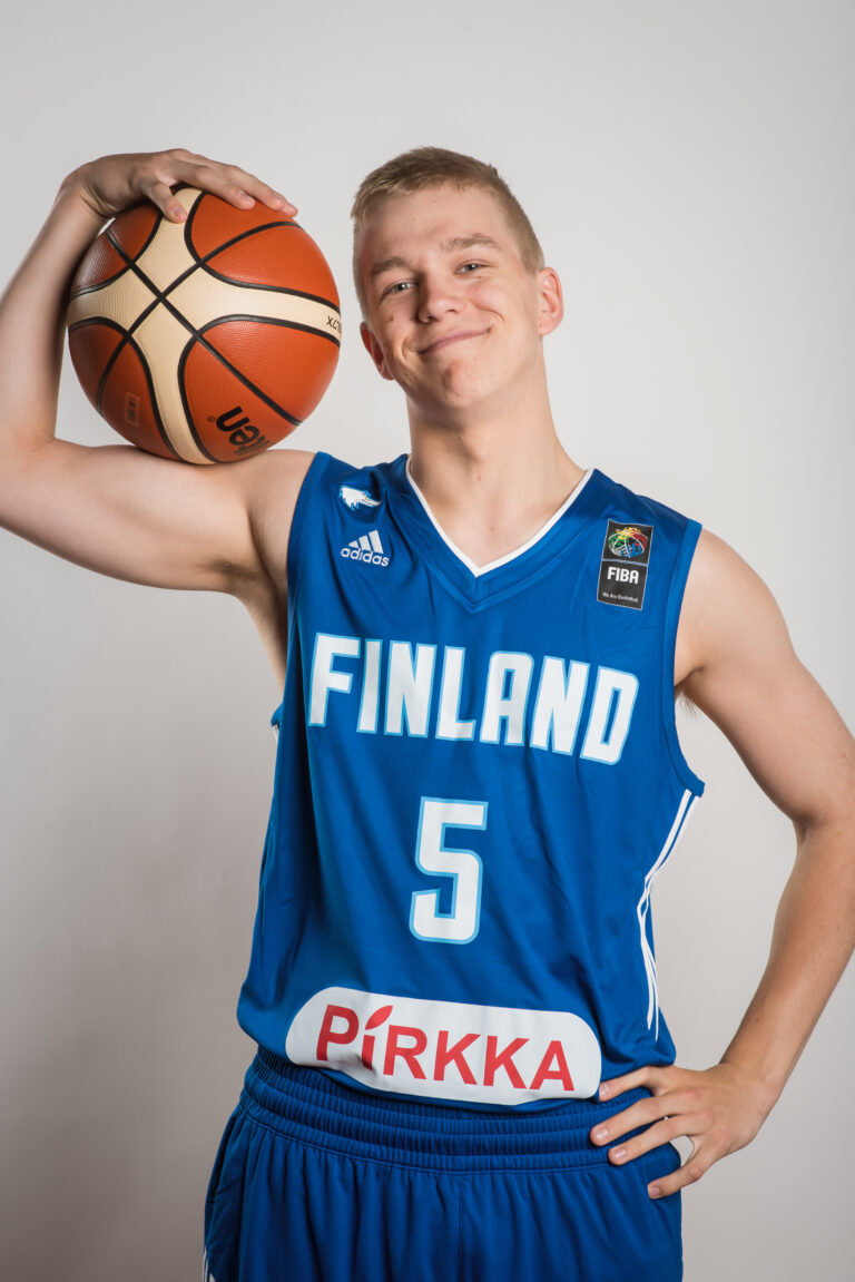 Suomen 20-vuotiaat miehet ja 18-vuotiaat pojat kohtaavat Saksan Kisakalliossa