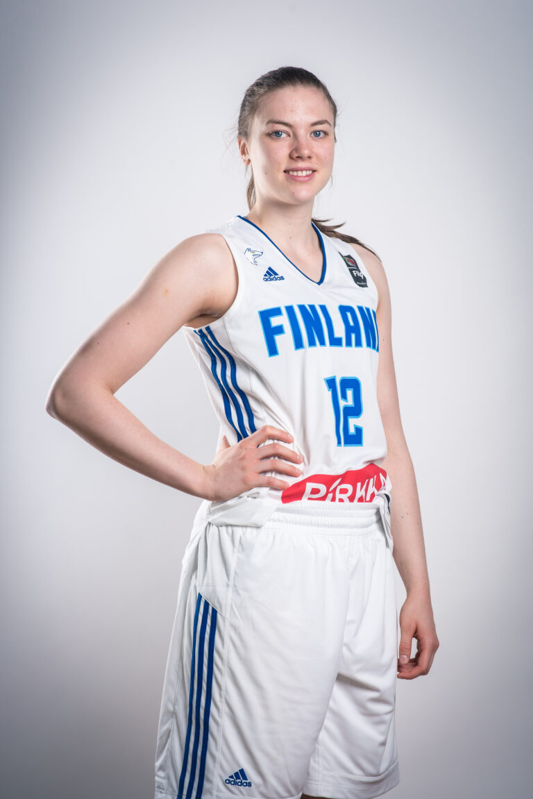 Suomen 18-vuotiaat tytöt kohtaavat Englannin kahdesti Kisakalliossa