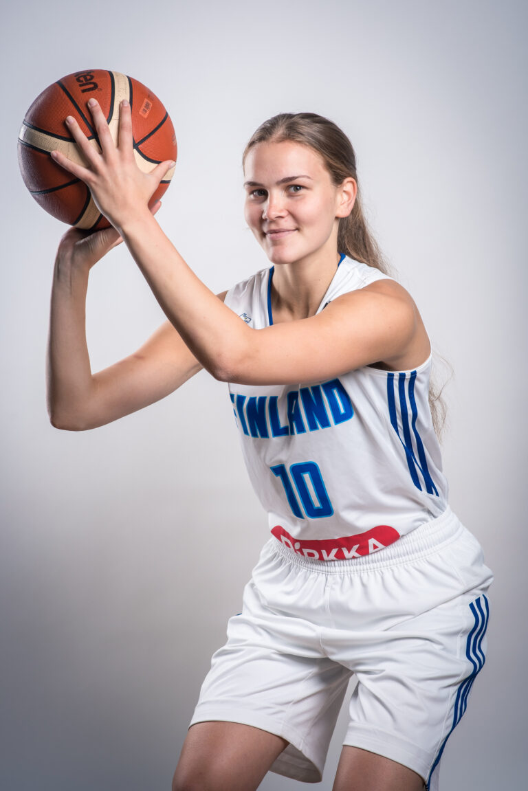 Kouvottarien Emma Tuominen IPFW-yliopistoon