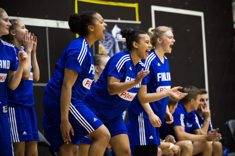 Suomen 18-vuotiaat tytöt hakevat nousua A-divisioonaan