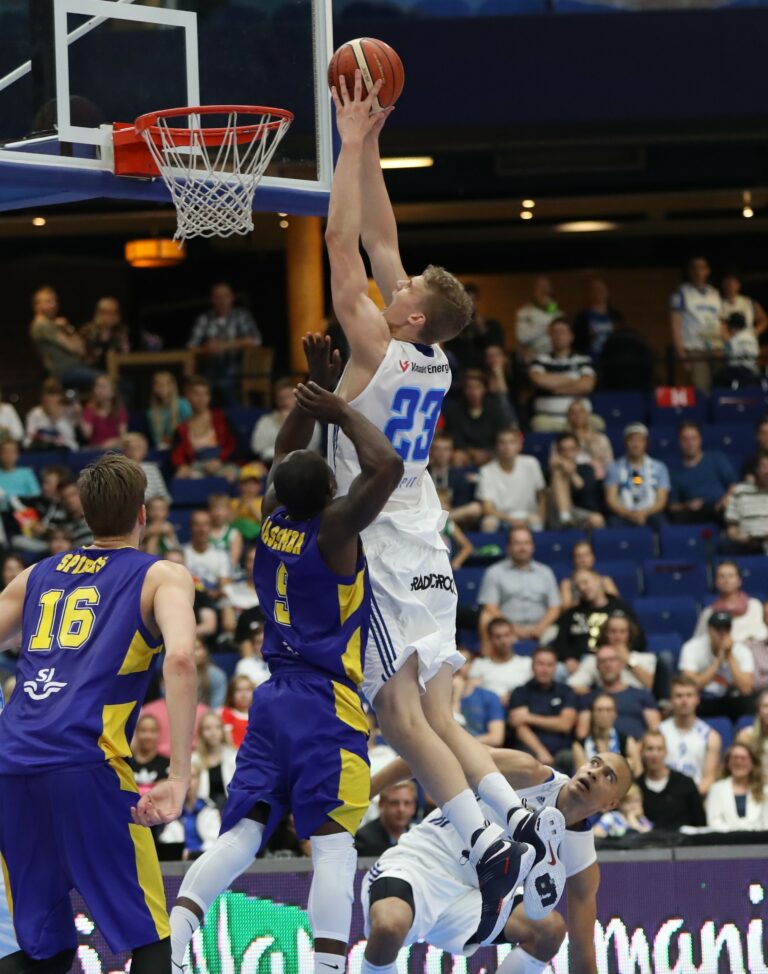 March Madness: Markkanen ja Arizona NCAA-lopputurnauksessa