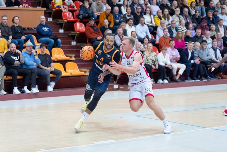 Helsinki Seagulls Korisliiga-finaaliin – Salon Vilpas kaatui suoraan neljässä ottelussa
