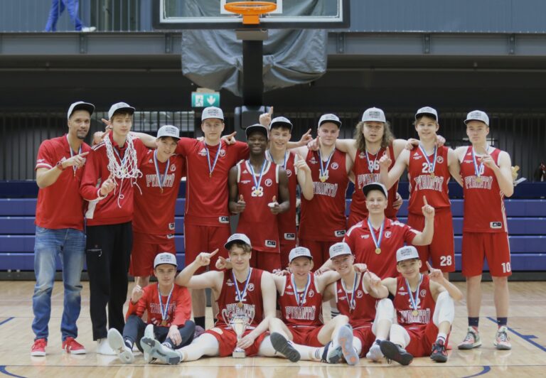 Tampereen Pyrintö juhlii 19-vuotiaiden poikien Suomen mestaruutta