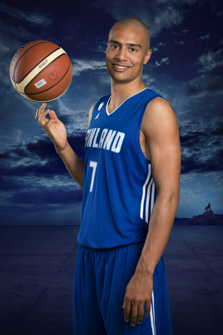 Shawn Huff ja Lauri Markkanen ehdolla Urheilugaalassa