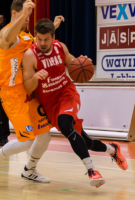 Vilpas komeaan kotivoittoon Karhusta