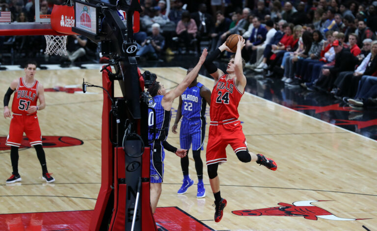 Bulls päihitti Raptorsin, yhdeksän pelaajaa kaksinumeroisille pistelukemille