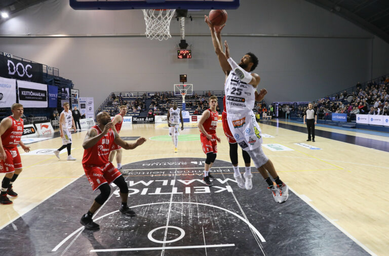 Lahti Basketball ja LoKoKo Bisons miesten Divari-A:n finaaleihin