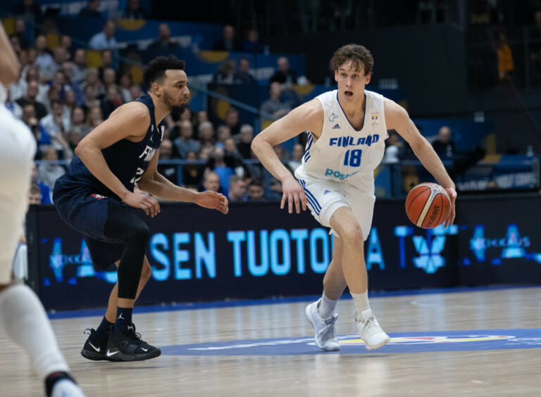 NCAA-kausi aloitettu viiden suomalaispelaajan voimin