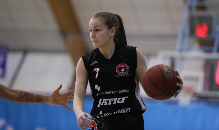 Emma Tuominen valittiin NAIA:n All-American-joukkueeseen kunniamaininnalla