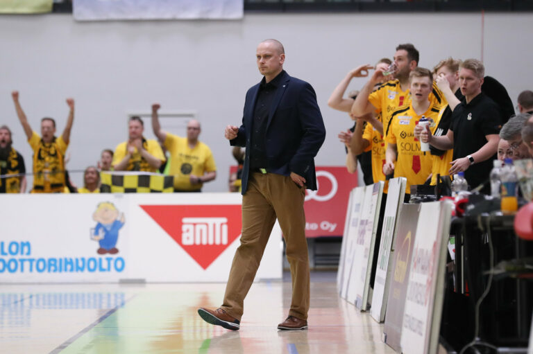 Tero Vasell Korihaiden päävalmentajaksi