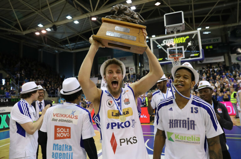 Perttu ja Turja uusille sataluvuille