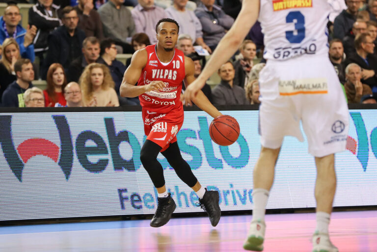 Ura Basket hommasi korvaajaksi Chris McNealyn – Johnathan Jordan ei saavukaan Suomeen