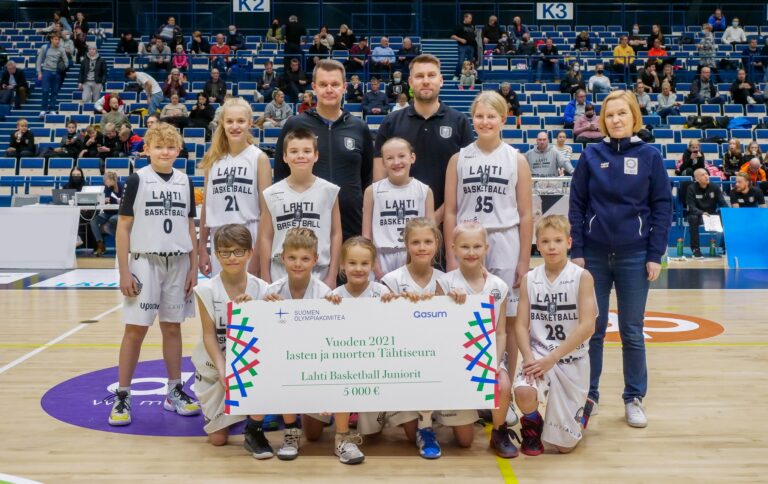 Lahti Basketball Juniorit valittiin vuoden 2021 lasten ja nuorten Tähtiseuraksi