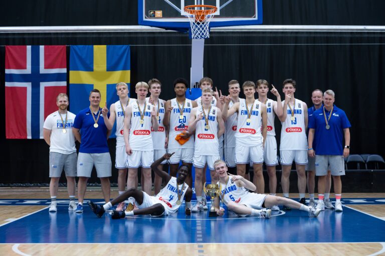 U18-pojat Pohjoismaiden mestareiksi – tytöille hopeaa