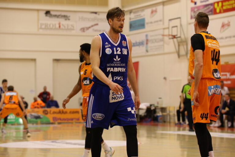 Karhu Basket jatkoi kotipeliensä voittoisaa putkea – Seagulls haki arvokkaat sarjapisteet Nokialta