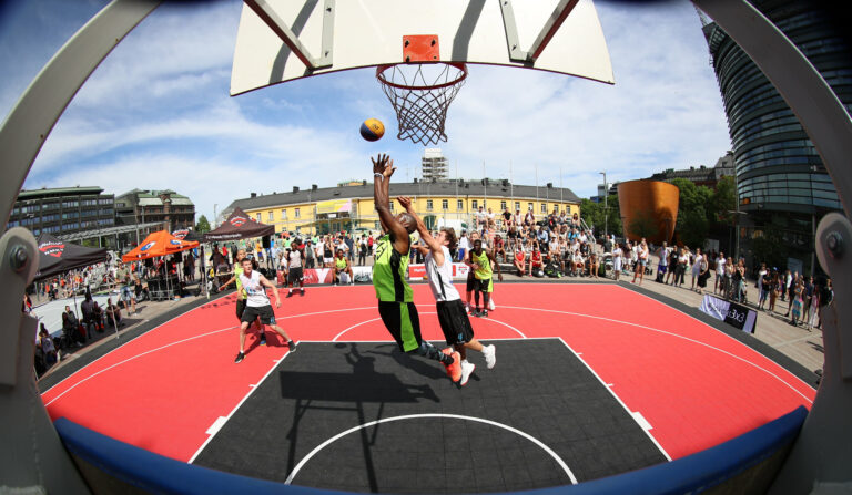 3×3 SM-kiertueen turnausennakko 1/8 – Helsingin keskustassa nähdään 3×3:n kansainvälistä osaamista