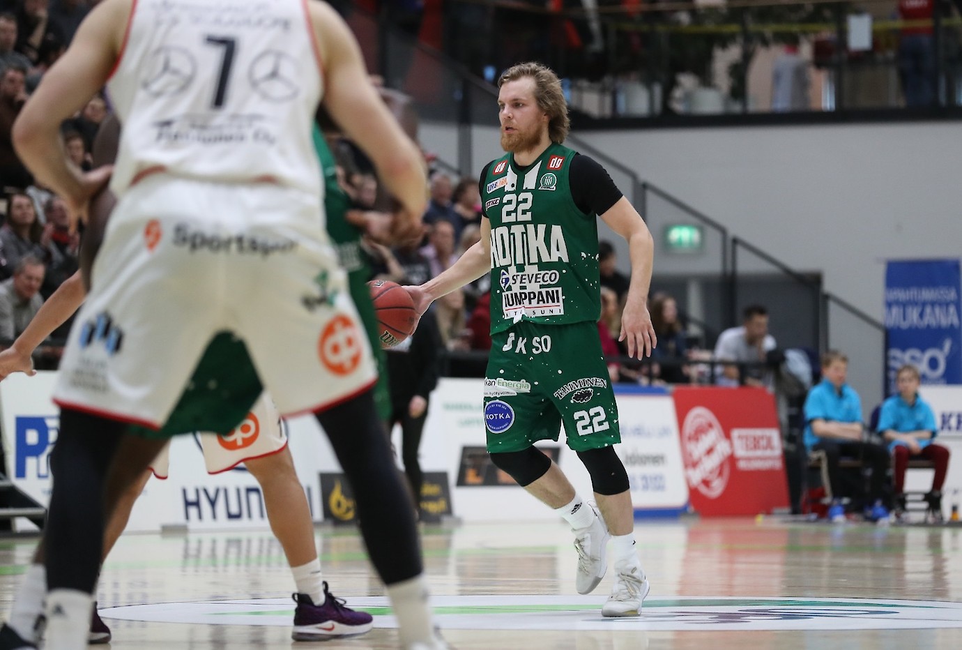 Antto Nikkarinen leveille hartioille on tarjolla ensi kaudella paljon vastuuta. Kuva: Ville Vuorinen/Korisliiga