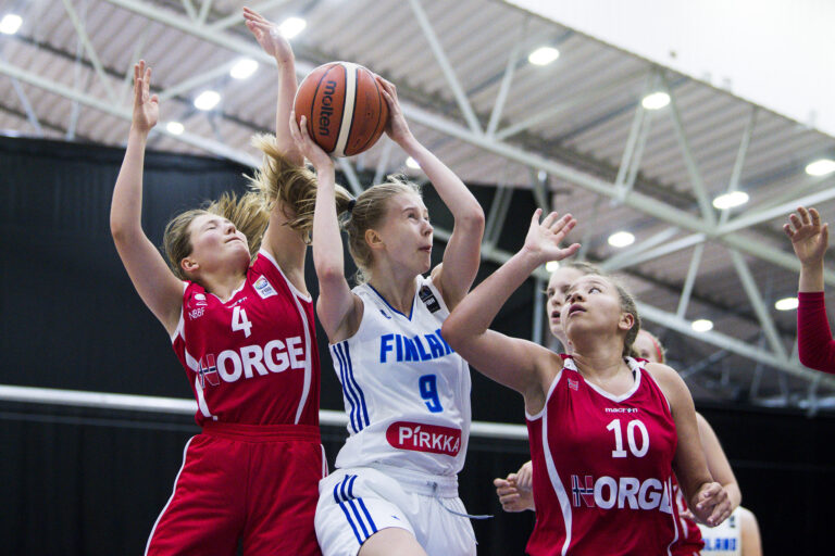 19-vuotiaiden SM-sarjojen pudotuspelit vauhtiin lauantaina