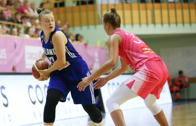 Roosa Lehtoranta Belgian pääsarjan Antwerp Giantsiin