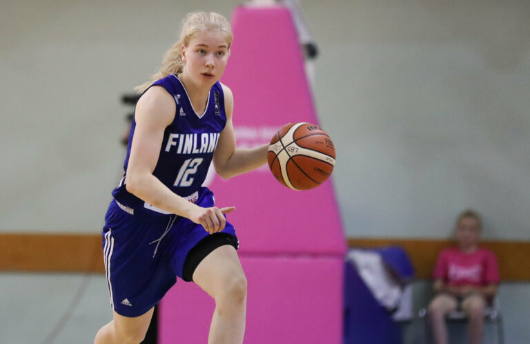 Marika Korpiselle makea 11 pisteen ja 15 levypallon tupla-tupla