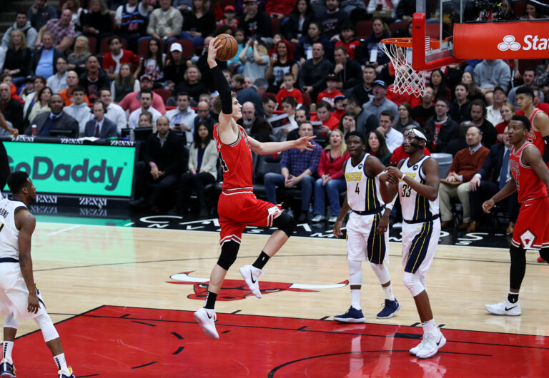 Markkanen säesti 22 pisteellä hurjassa vireessä ollutta LaVinea OKC:n kaadossa