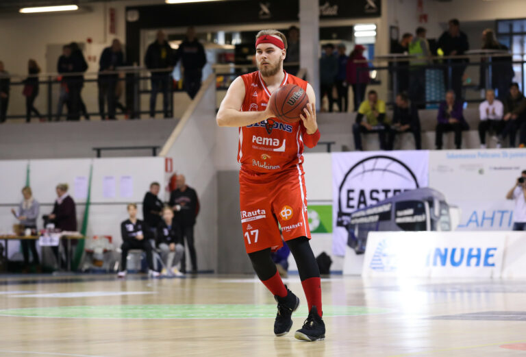 Juho-Matti Henttonen haluaa saattaa loppuun sen, minkä aloitti – Korisliiga-nousija Bisons lähtee kauteen ennakkoluulottamana