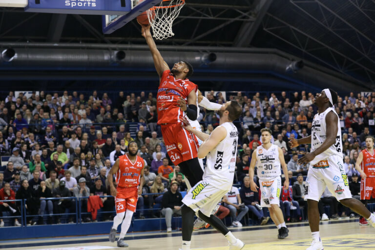 Liigakarsinta käyntiin torstaina – LoKoKo Bisons haastaa Ura Basketin