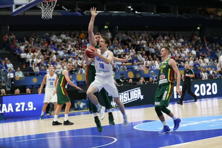 Susijengi ja Viro iskevät yhteen – Yle TV2 näyttää ottelun suorana klo 19