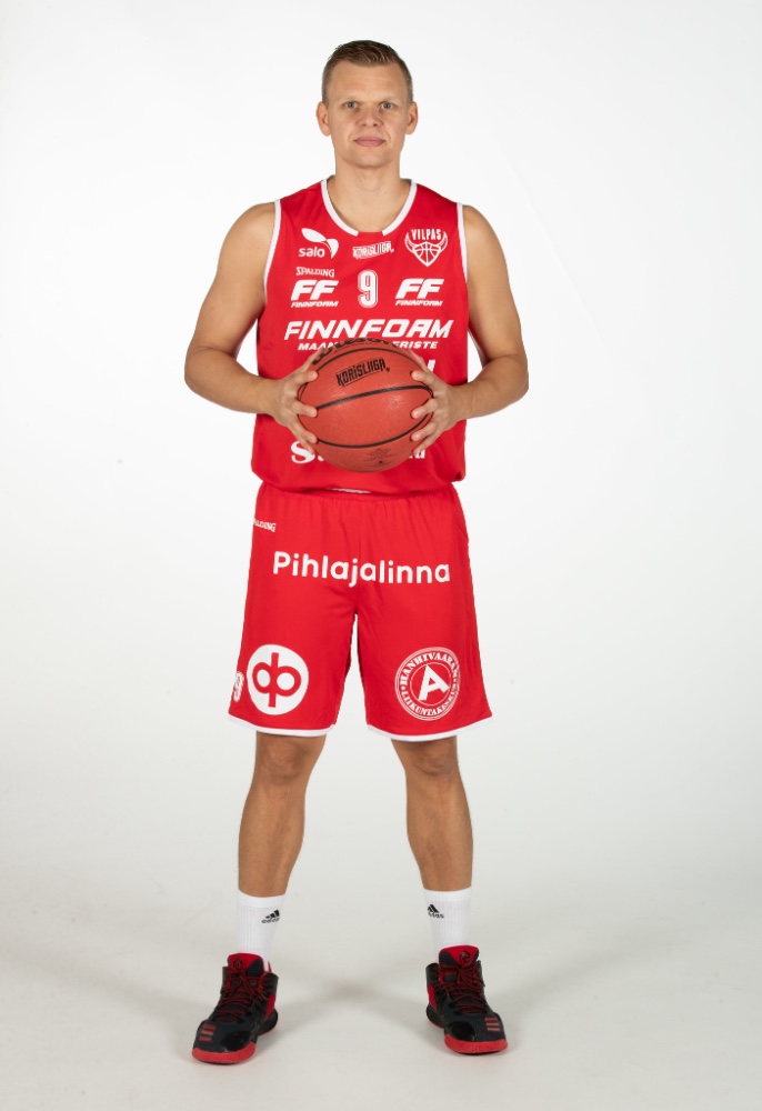 Teemu Rannikko ja Vilpas metsästävät ensi kaudella yhdessä seurahistorian ensimmäistä Suomen mestaruutta. Kuva: Ville Vuorinen/Korisliiga