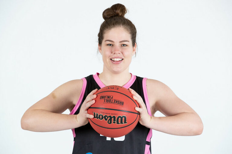 EBT:n Carly Boagilla 26 levypallon ilta – illan kierroksella Kouvottarille kymmenes voitto ja Pontevalle kymmenes tappio
