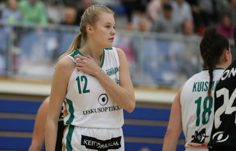HyPo-kasvatti Saana Kujala HBA-Märskyn pelipaitaan