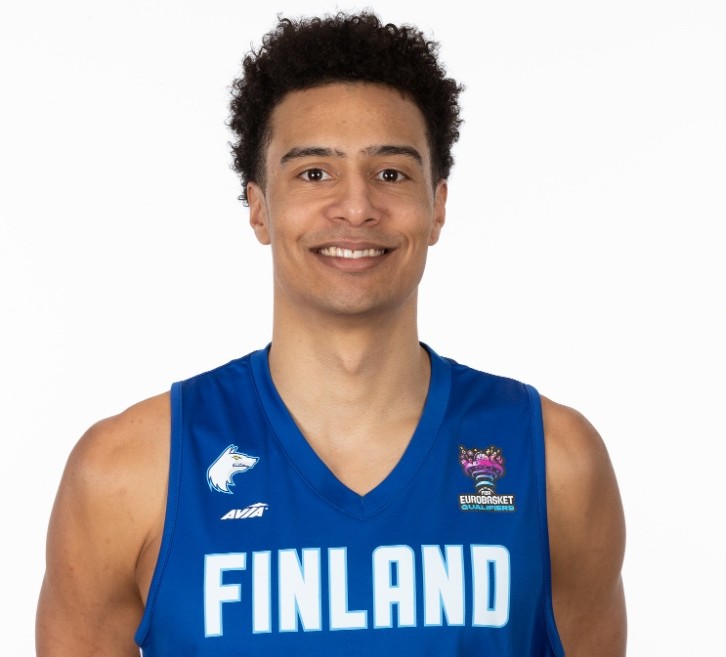 Susijengi-kapteeni Shawn Huff täydentää koulutuksen suomalaiskolmikon. Kuva: Ville Vuorinen