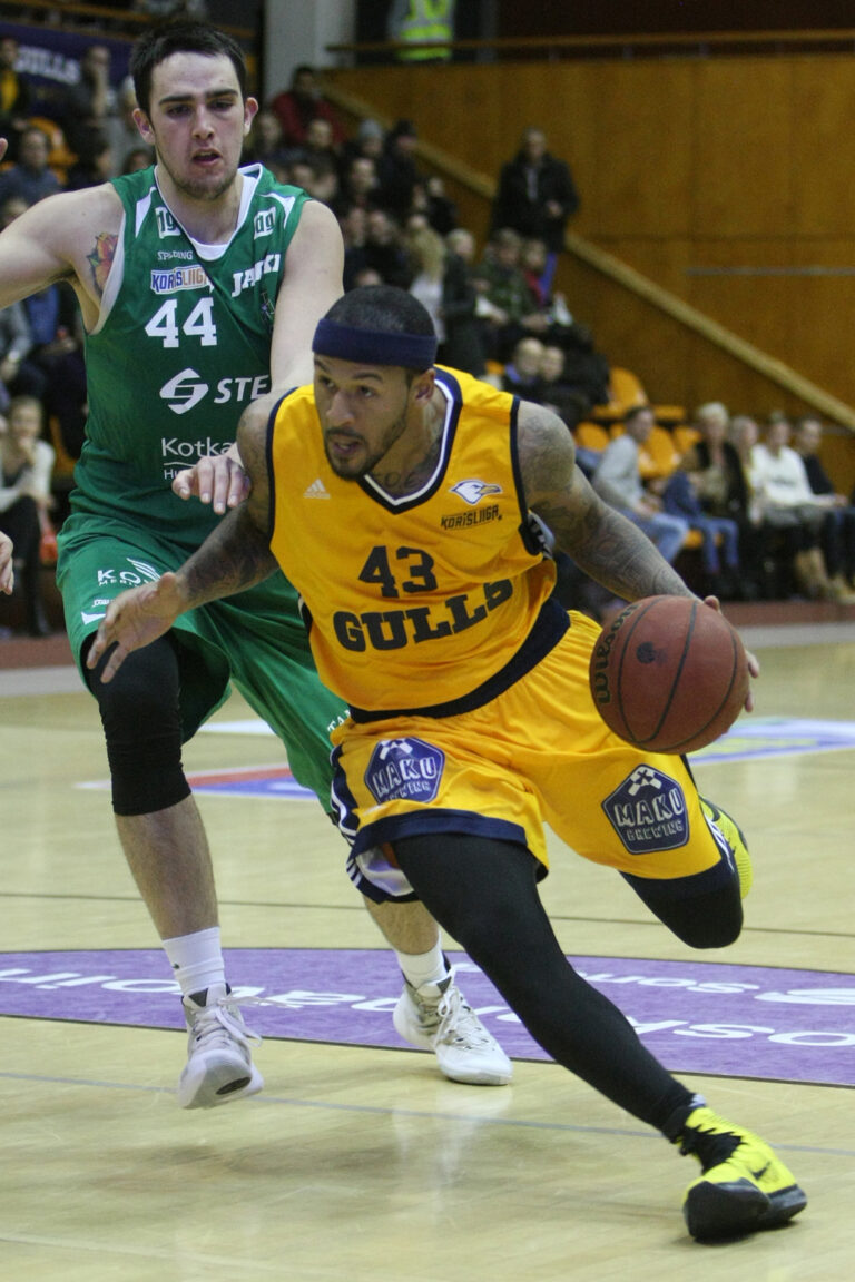 Travis Releford ei jatka Seagullsissa