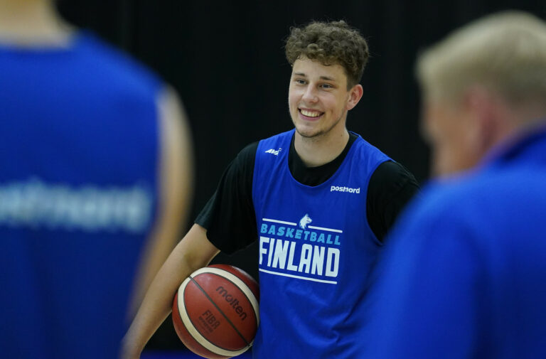 Tahvanainen, Murphy ja Granlund kaksinumeroisille pistelukemille NCAA:ssa