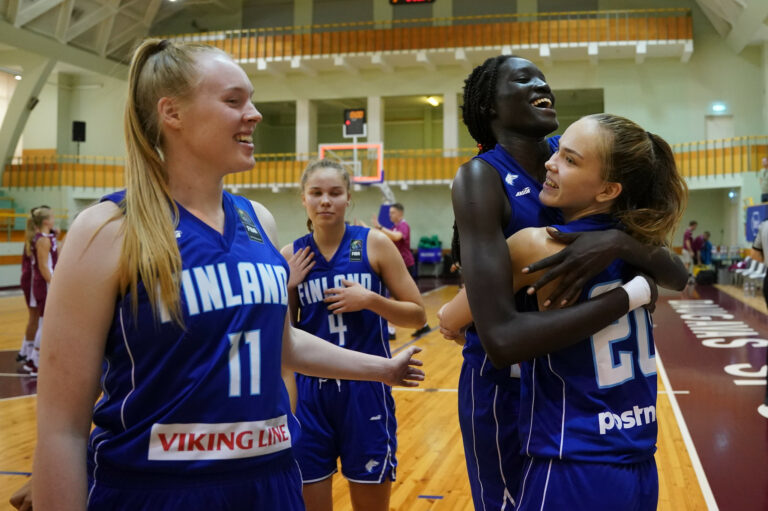 Susiladies valmiina EM-karsintaviikkoon Portugalissa