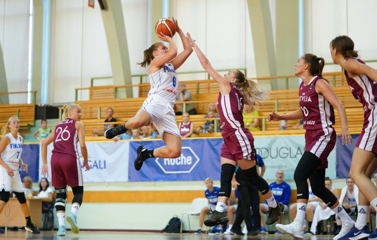 Lotta-Maj Lahtinen 22 pistettä NCAA:ssa, Augustin ja Arike myös vauhdissa