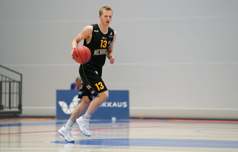 Lassi Nikkarinen Seagullsin takakentälle 2+1-mallisella sopimuksella