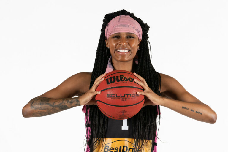Lokakuun pelaaja Hannah Little: ”Naisten Korisliiga on hyvä ja kilpailullinen sarja”