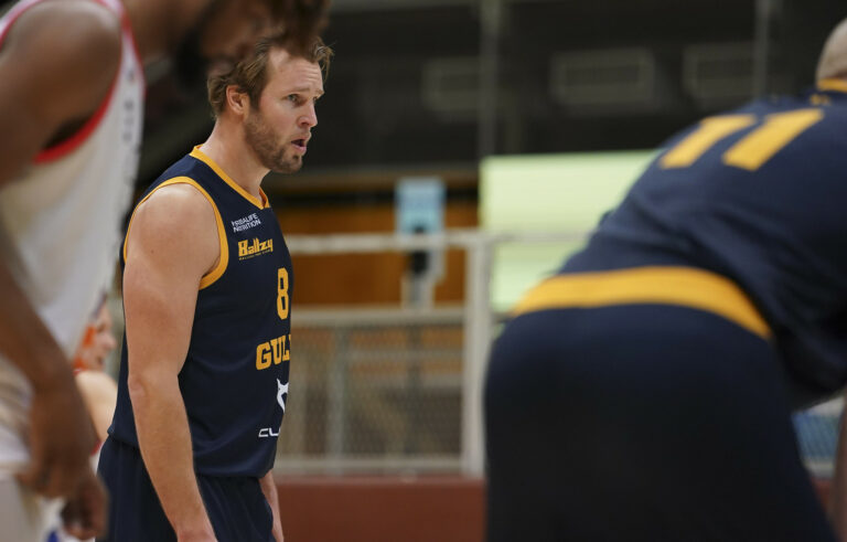 Timo Heinonen upotti kaukoheittoja Lahtea vastaan – Seagullsin voittoputkelle ei näy loppua