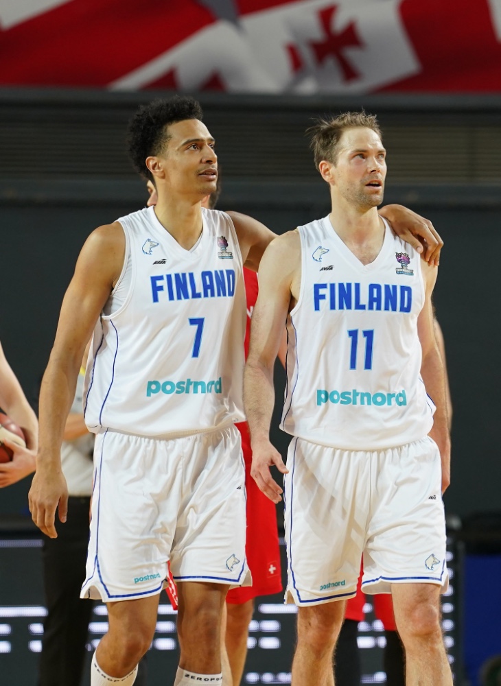 "Oi Maamme Suomi Synnyinmaa"