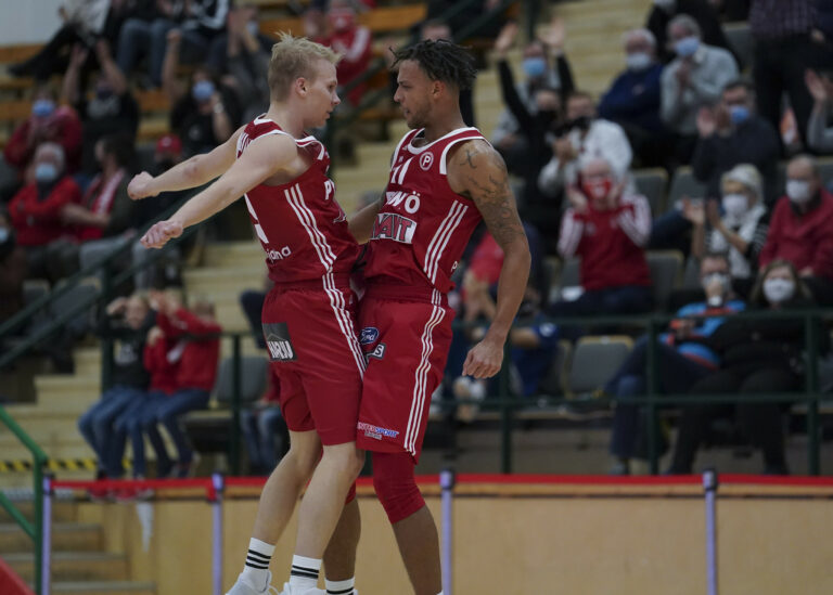 Pyrinnön ja Katajan playoff-sarjassa kohtaavat erilaisuus ja perinteet