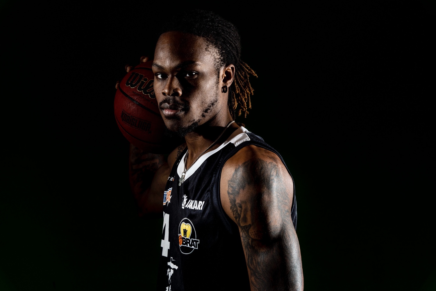 Kobrien Anthony Gaines Jr ihastutti runkosarjassa ilmavilla suorituksillaan. Kuva: Ville Vuorinen/Korisliiga