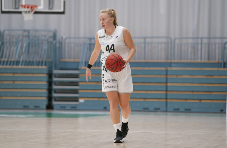 Mari Kihlström jatkosopimukseen Catzin kanssa